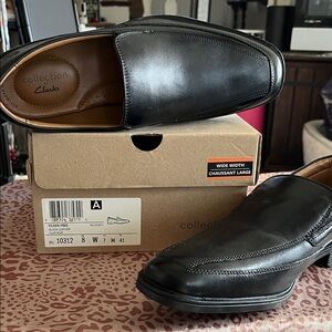 Clarks Black Leather Men's Slip-On Loafers
